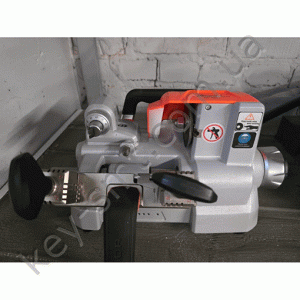 Б/У Condor XC009 machine With battery /Xhorse/ для нарезки английских и автомобильных ключей (на аккумуляторе)(XC0900EN)